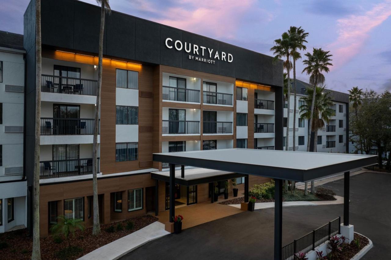 Courtyard By Marriott Orlando East/Ucf Area Hotel Exterior foto